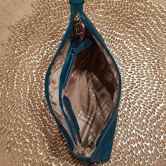 London Fog Embossed Faux Croc Tote - Picture 13 of 15